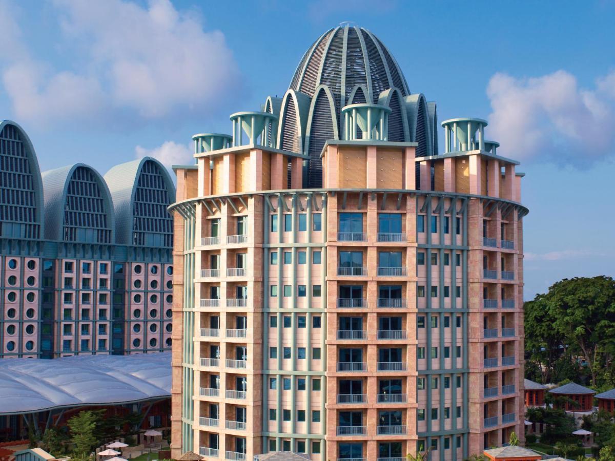 Resorts World Sentosa - Crockfords Tower Singapore Bagian luar foto