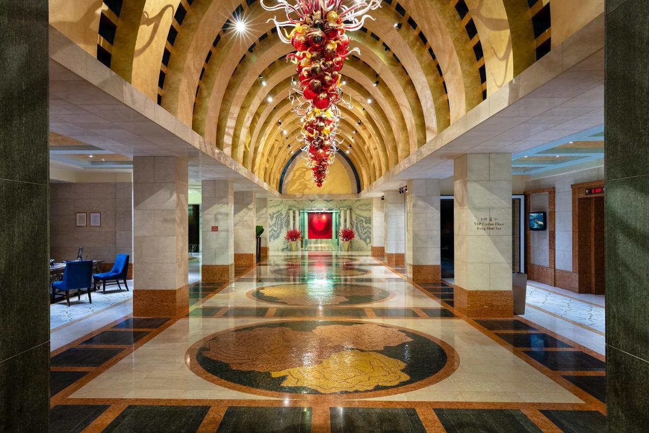 Resorts World Sentosa - Crockfords Tower Singapore Bagian luar foto