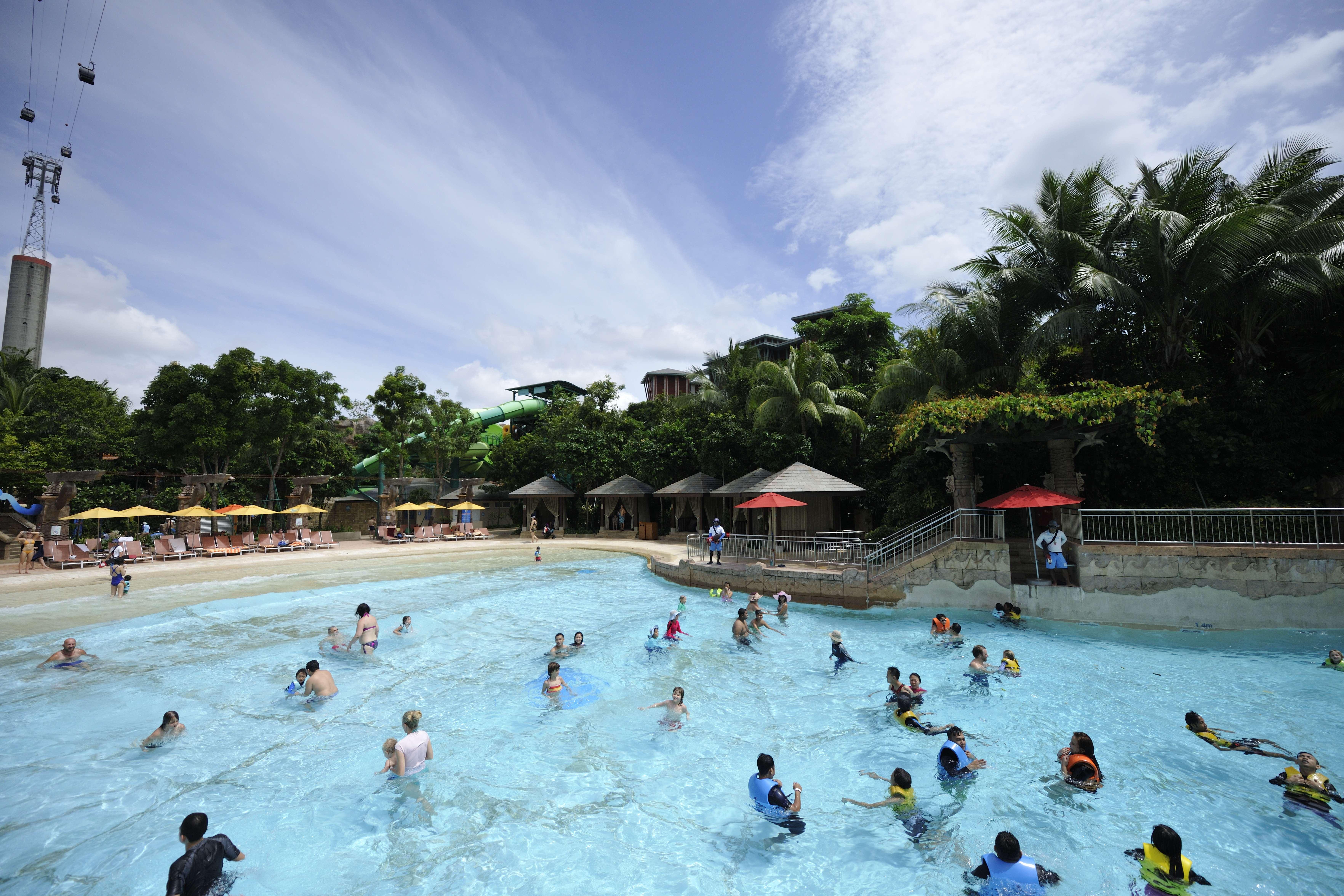 Resorts World Sentosa - Crockfords Tower Singapore Bagian luar foto