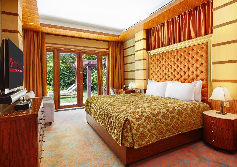 Resorts World Sentosa - Crockfords Tower Singapore Bagian luar foto
